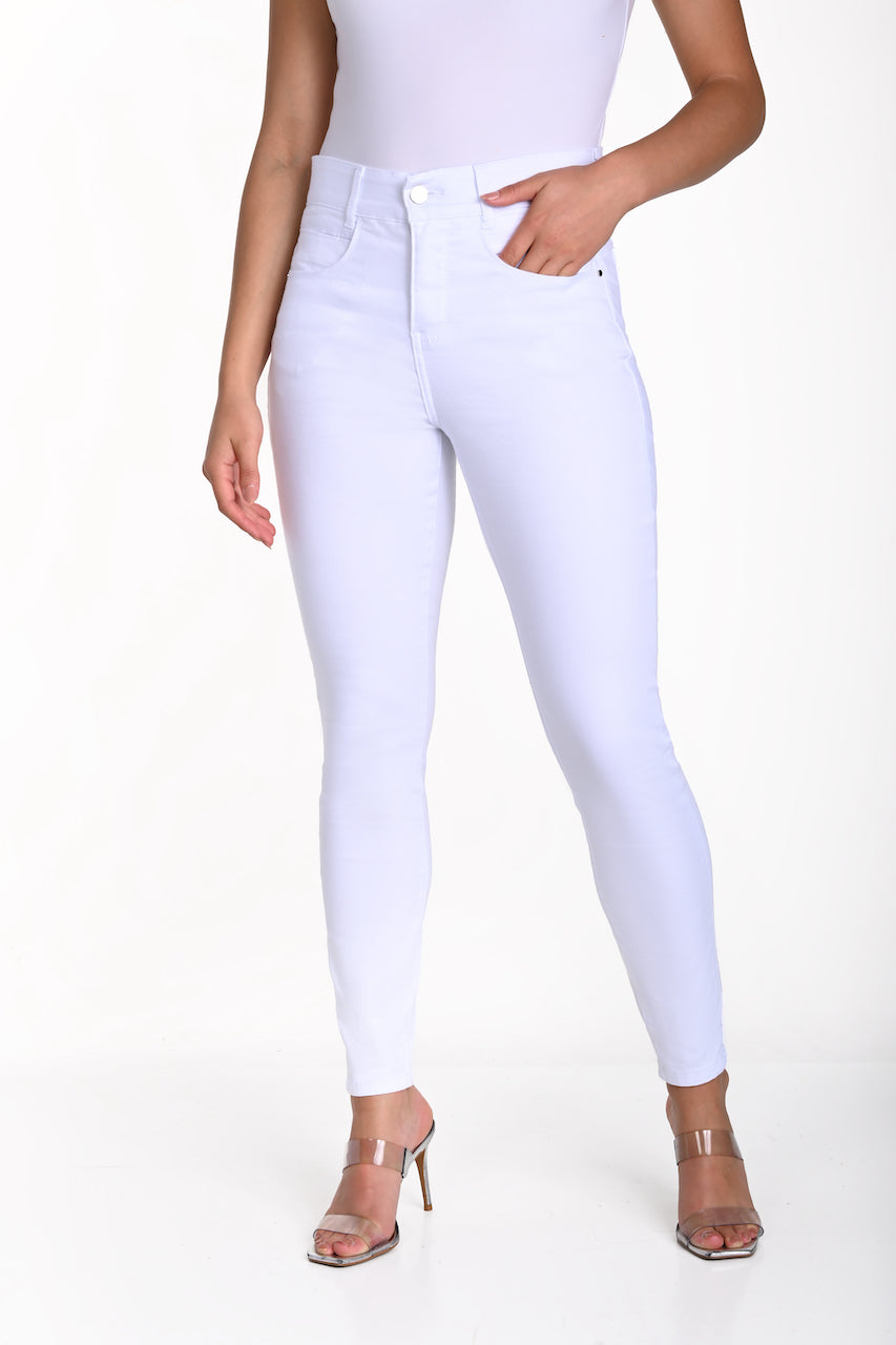 Le jean basic taille haute de Frank Lyman | 213126U