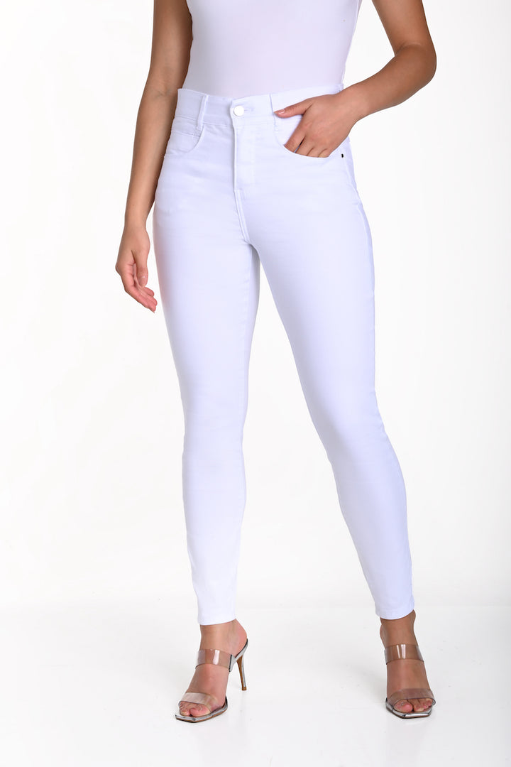 Le jean basic taille haute de Frank Lyman | 213126U