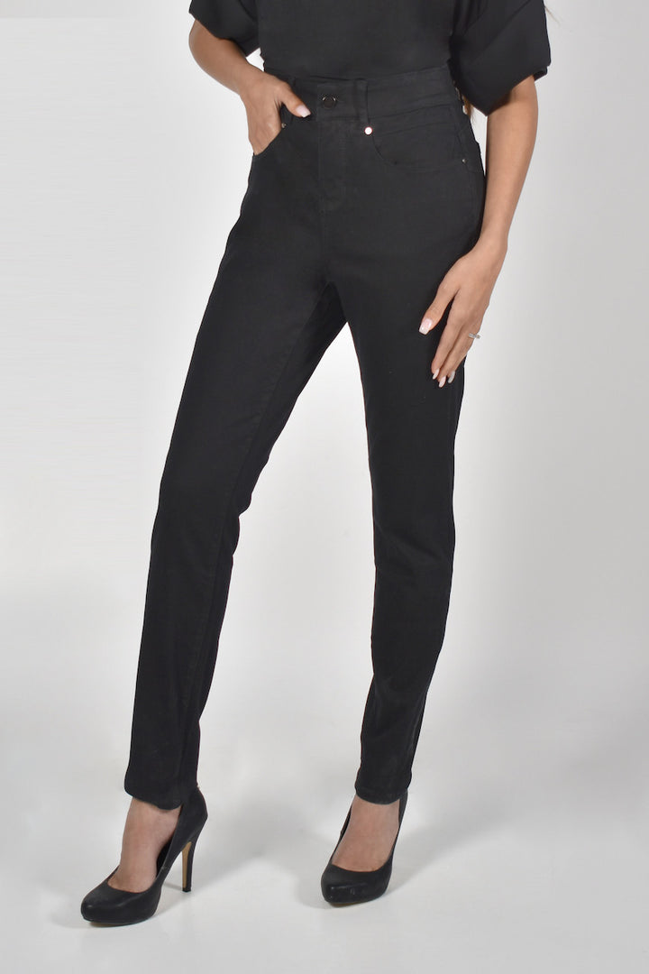 Le jean basic taille haute de Frank Lyman | 213126U