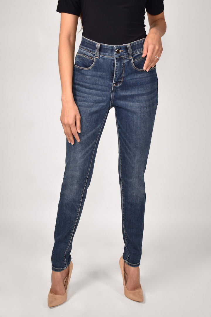 Le jean basic taille haute de Frank Lyman | 213126U