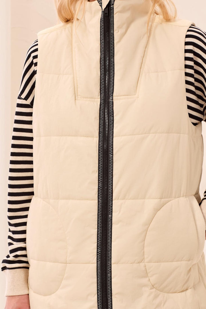 La veste longue sans manches matelassée Tribal | 2314O-3823