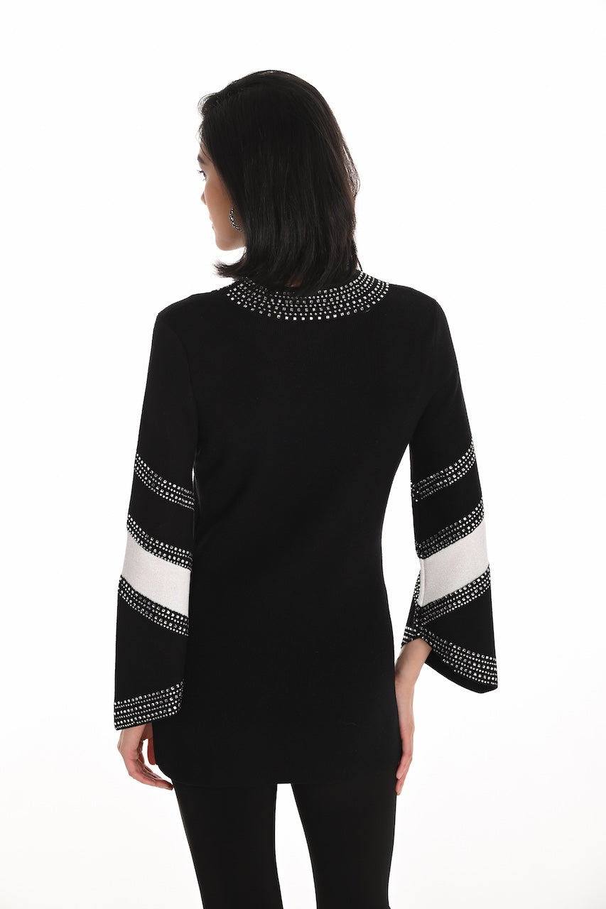 Le chandail col orné de bijoux Frank Lyman|253839