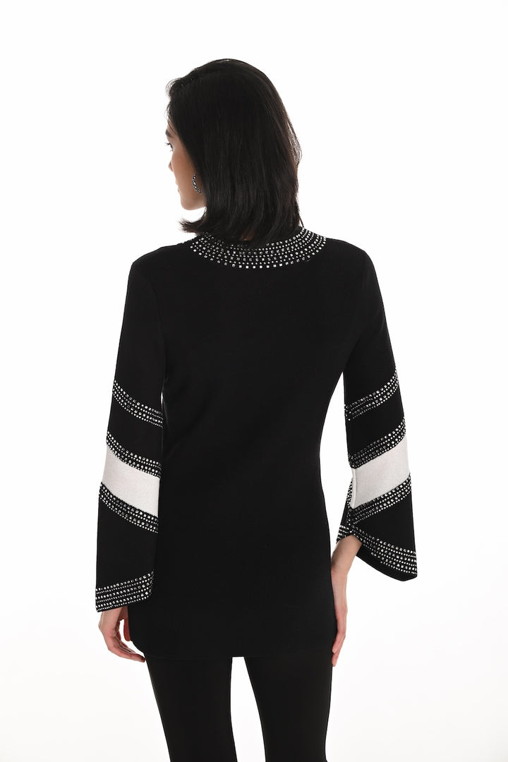 Le chandail col orné de bijoux Frank Lyman|253839