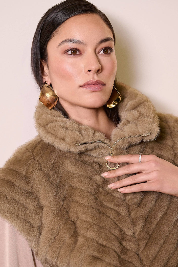 La veste en fausse fourrure Joseph Ribkoff | Hots | 254906