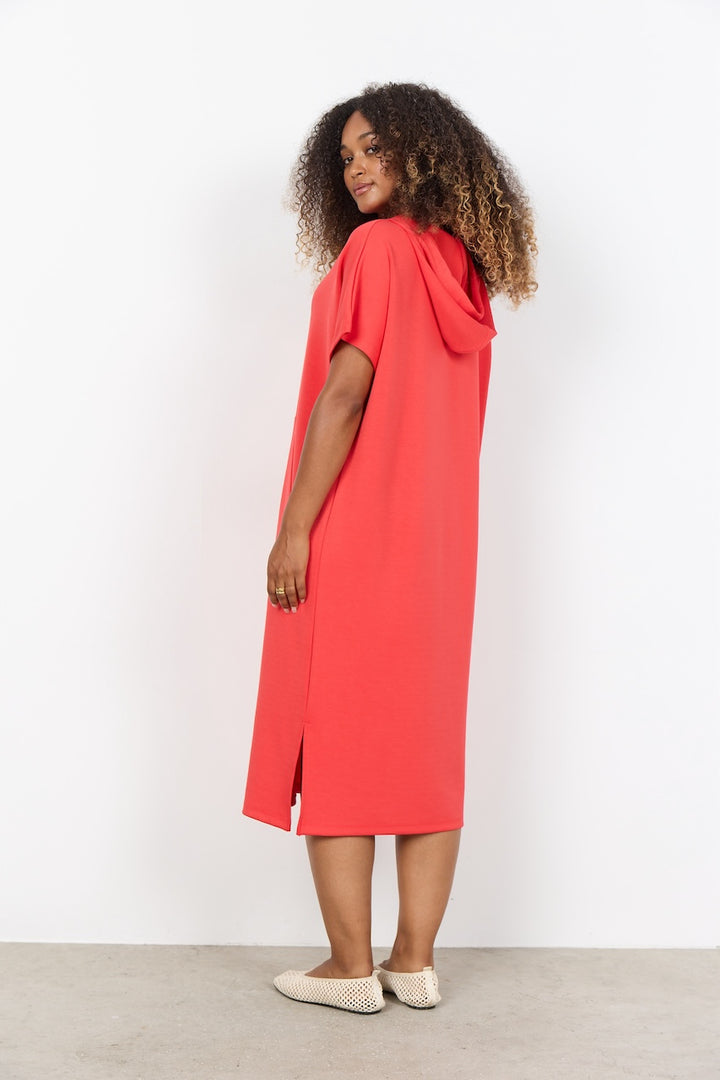 La robe décontractée à capuchon Soya Concept | 27586
