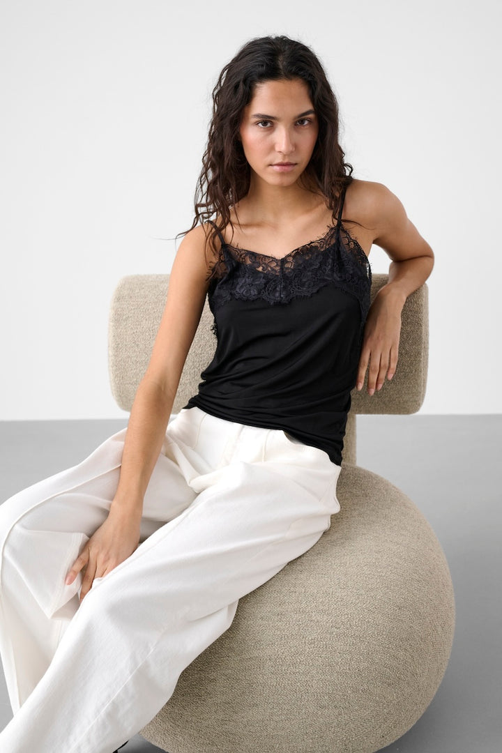 La camisole à dentelle Soaked | 30403547