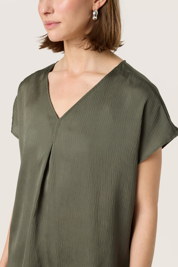 La blouse à encolure en V SOAKED | 30407198