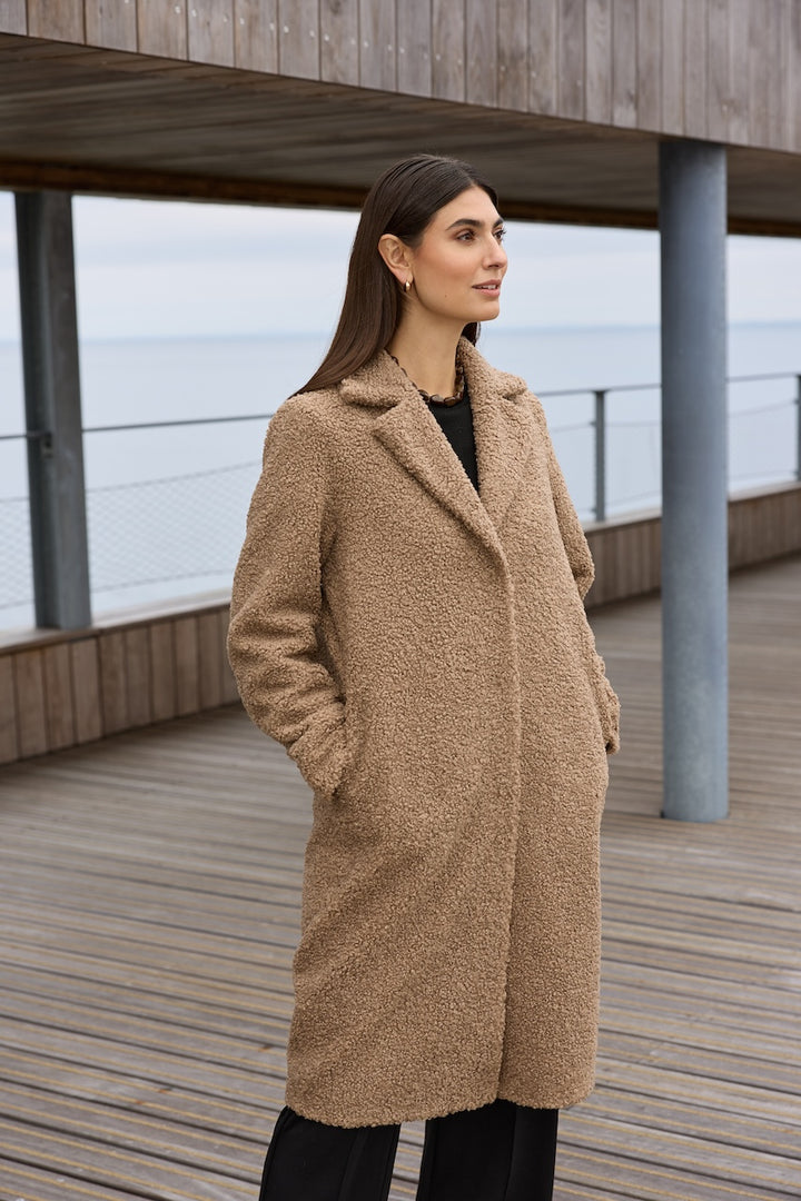 Le manteau long effet peluche Soya Concept | 40217