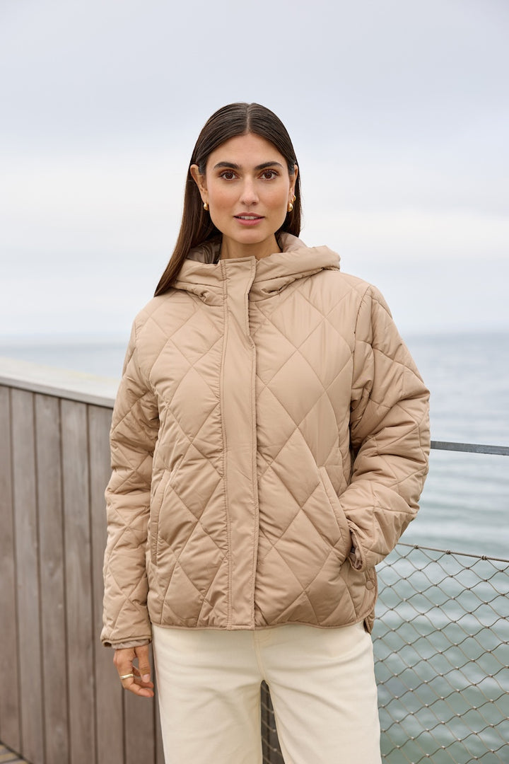 La veste matelassée à capuchon Soya Concept | 41844