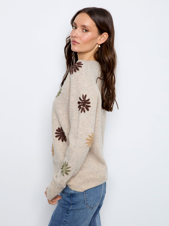 Le chandail brodé à fleurs Charlie B | C2853R-433C
