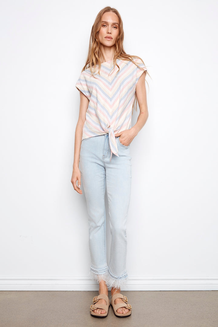 Le haut avec noeud à l'ourlet Charlie B. | C4271R-237C