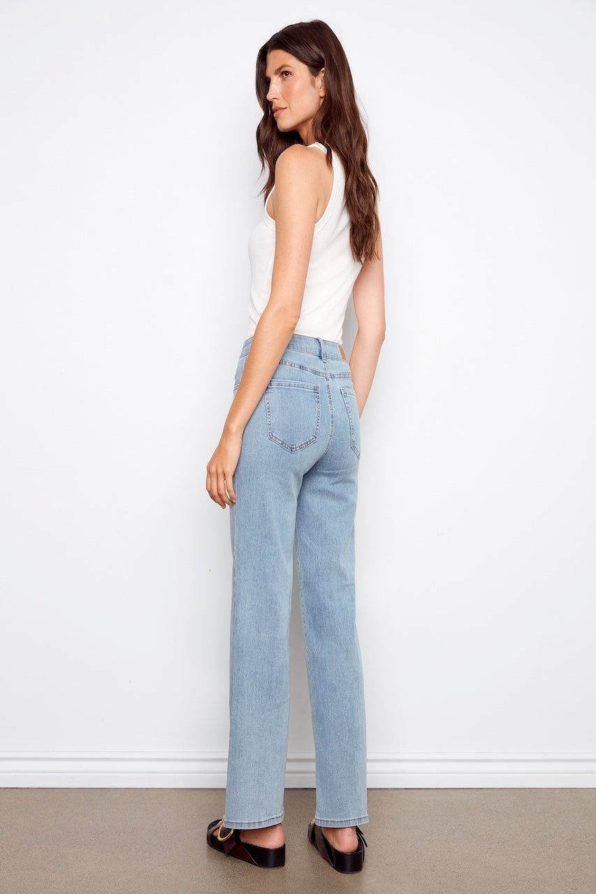 Le jean bleu clair Charlie B | C5630J-431A