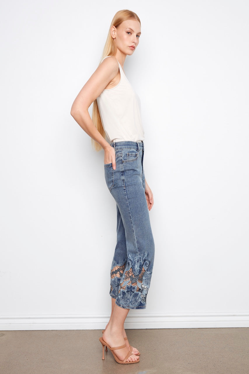 Le jean broderie découpée CharlieB. | C5648R-431A