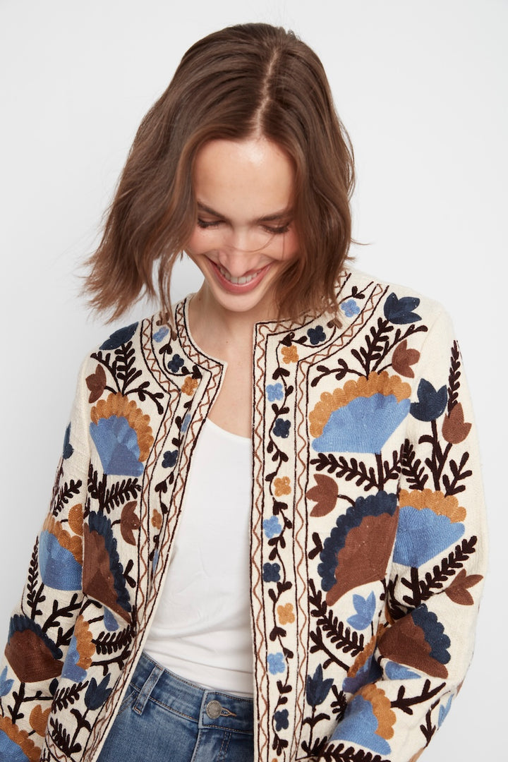 La veste brodée en coton Charlie B | C6368RR-313C