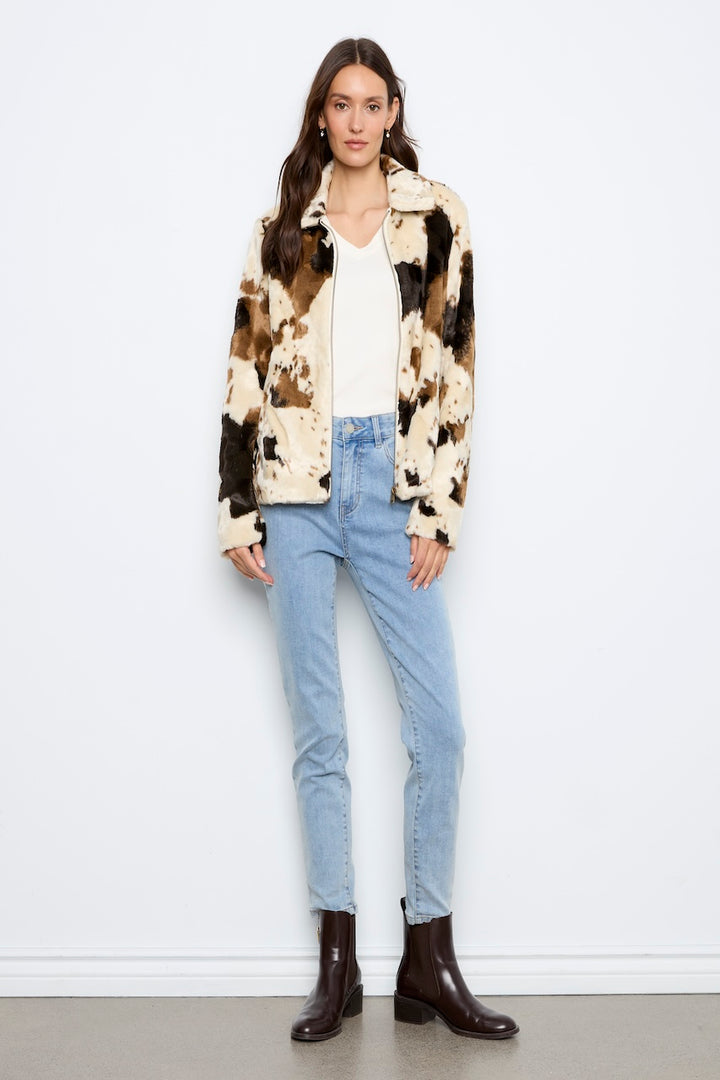 Le manteau en fausse fourrure motif vache Charlie B | C6441-788C