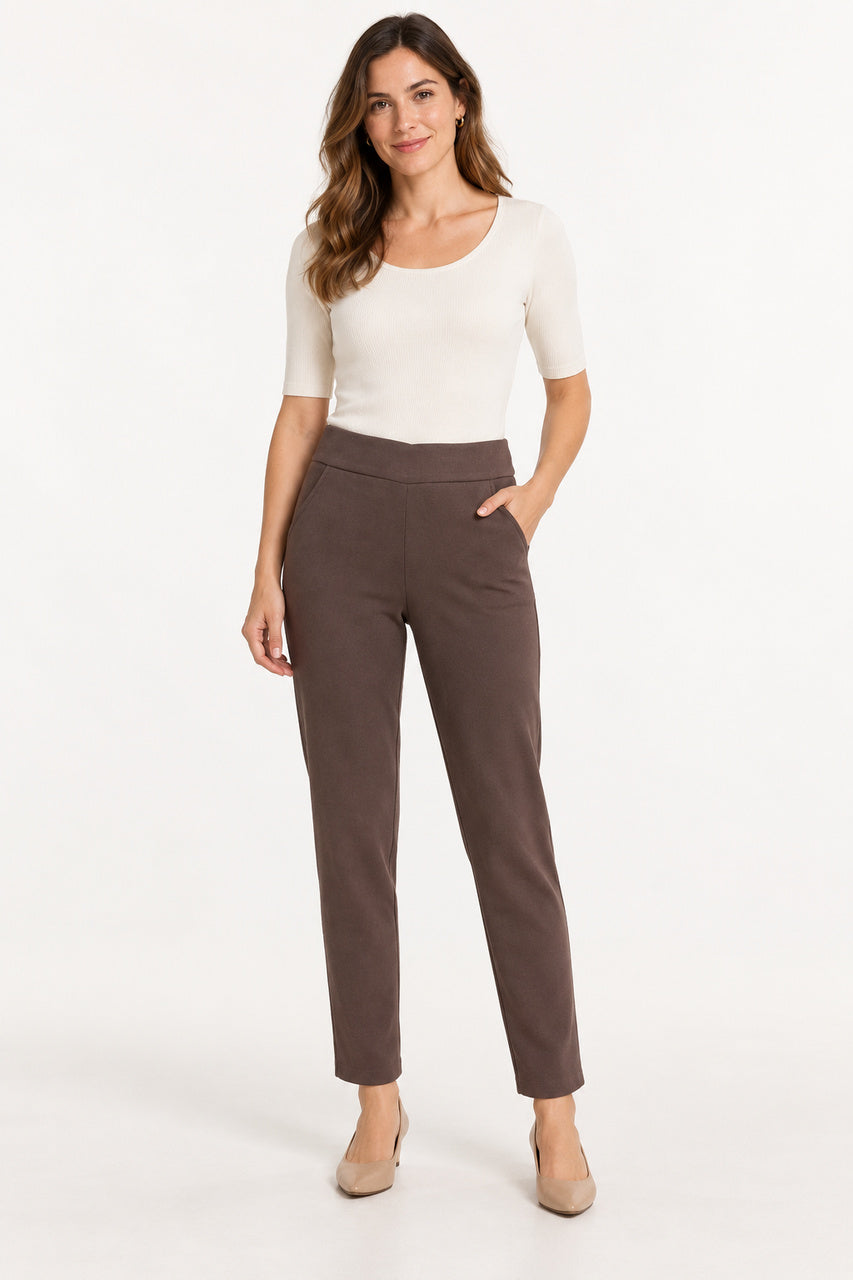 Le pantalon droit à enfiler Devia Collection | F773P