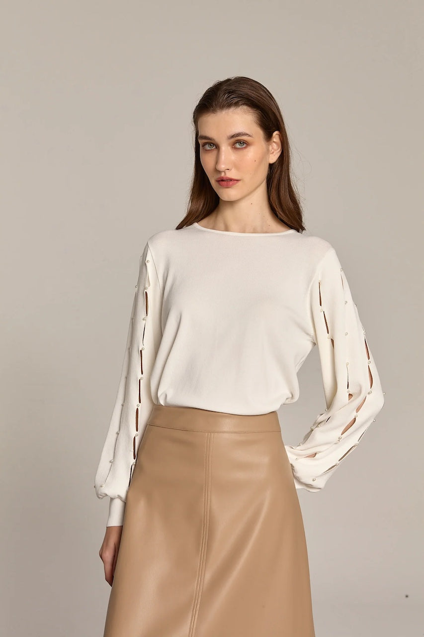 Le haut à manches fendues et perles Marina V. | FW25-122