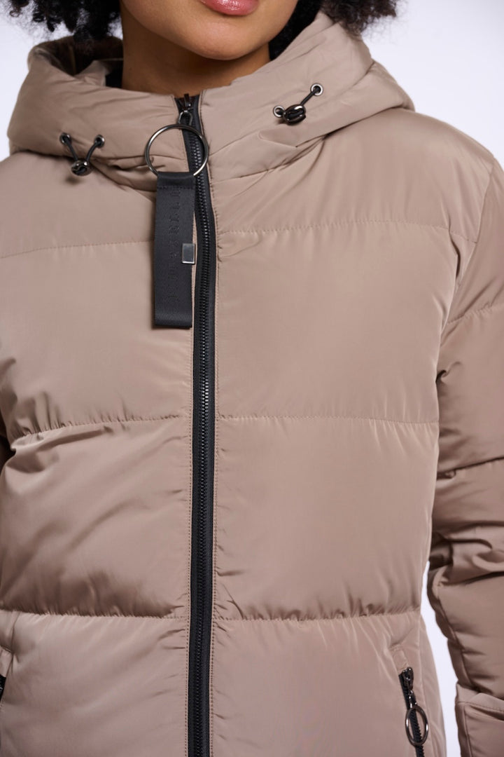Le manteau long matelassé à capuchon Rino & Pelle | JADE-7002612
