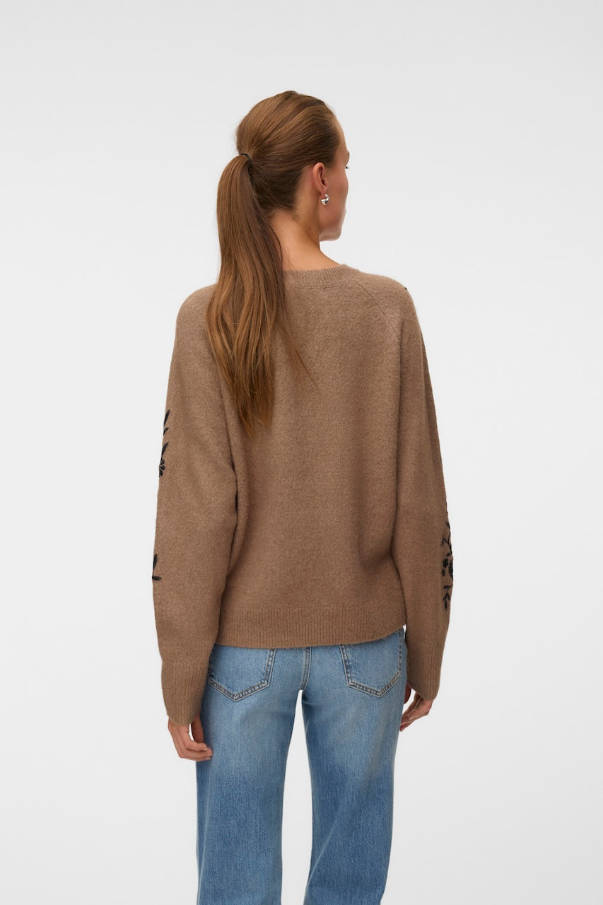Le chandail brodé Vero Moda | 10351509