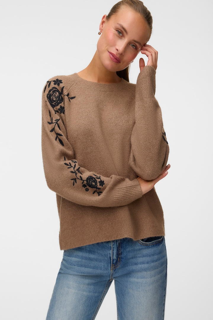 Le chandail brodé Vero Moda | 10351509