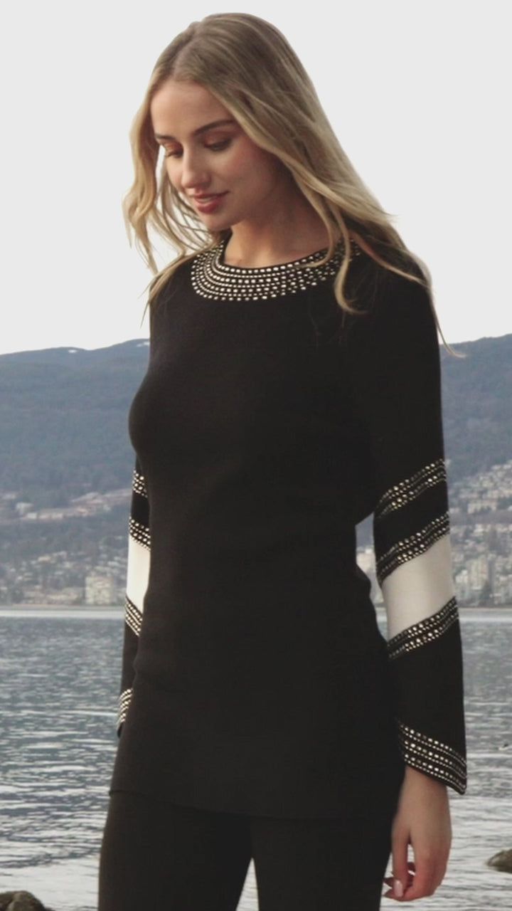 Le chandail col orné de bijoux Frank Lyman|253839